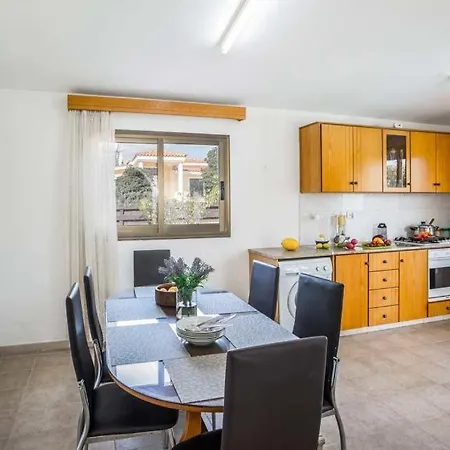 In Sleeps 6 Includes Swimming Pool Air Con And Wifi 8 Вилла *